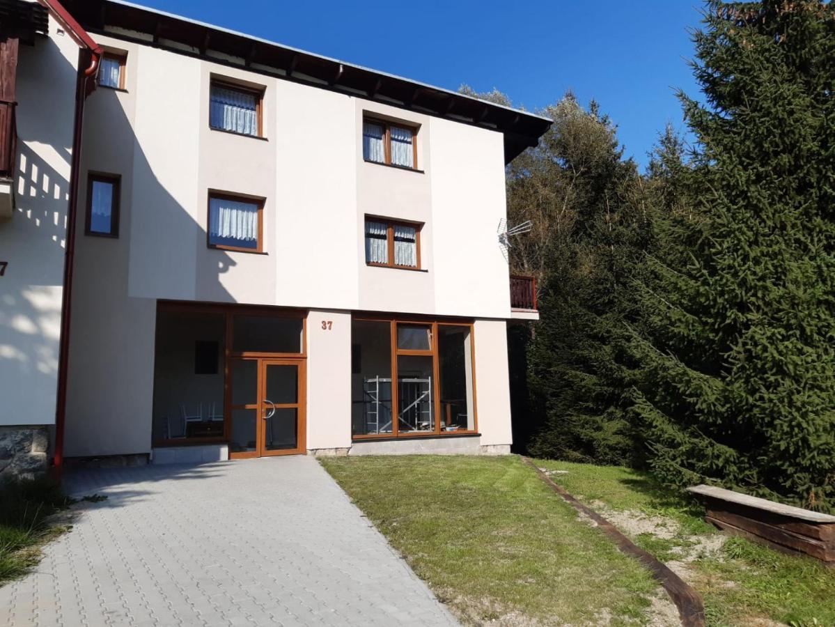 Apartman U Cechu Албрехтице в Йзерски хорах Екстериор снимка